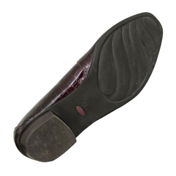 Clarks Brown Timeless Leather Croc Embossed Slip On Loafer Sz 8.5XW - Picture 7 of 9
